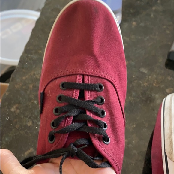 VANS - Picture 5 of 7
